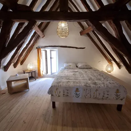 Domaine Du Raysse بيت للعطل *